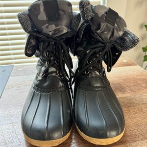 Henry Ferrera Black and Gray Winter Boots